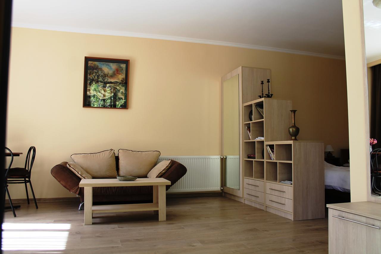 House 41 Panzió Tbiliszi Kültér fotó