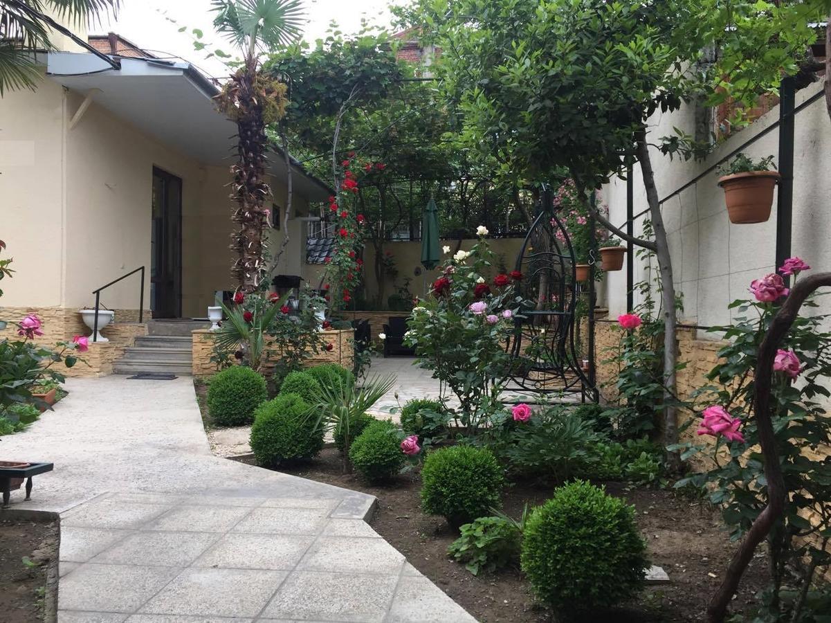 House 41 Panzió Tbiliszi Kültér fotó